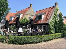 Logement Overzee, hotel v destinaci Nes