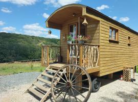 La roulotte de Jane, country house in Margon