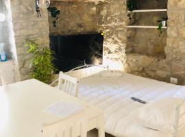 Daiko Bed & breakfast: Tornareccio'da bir Oda ve Kahvaltı