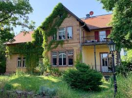 Herrschaftliches Apartment in historischer Villa: Hanau am Main'de bir otel