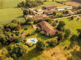 Le domaine de la Rivalière, family hotel in Albias