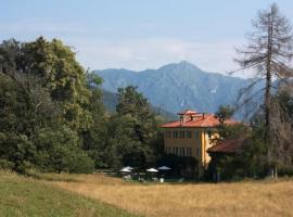 Hotel Villa Simplicitas: San Fedele Intelvi'de bir otel