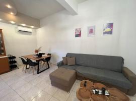 Minimalist Flat with Balcony, sewaan penginapan di Heraklion Town