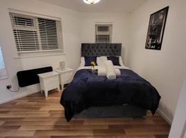 Lovely 2-Bed Apartment in Grays, hotel v mestu South Ockendon