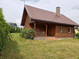 Domek w Krzewinie, hotel with parking in Mrowiska Małe