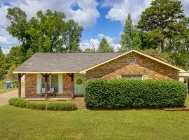 Charming Columbus Home with Yard - 10 Mi to Dtwn!