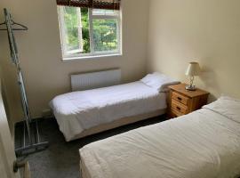 Eastbourne Twin room, feriebolig i Polegate