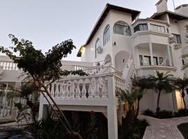 Czaritza Apart Hotel, hotel em Bombinhas