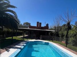 Casa Quinta En Duggan Pueblo Rural San Antonio de Areco, overnatningssted med køkken i Duggan