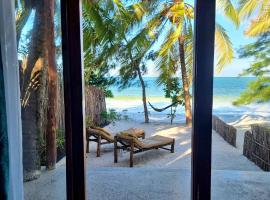 Blue Palm Zanzibar, bed and breakfast en Bwejuu