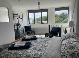 ROOMZ TOWNHOUSE NO 20, hotel a Portaferry