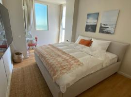 spacious real two bedrooms at the daniel hotel, holiday rental in Herzelia 