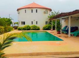 La case ronde avec Piscine -Ndayane, villa in Ndayane