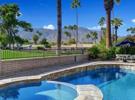 Our Poolside Desert Nirvana, hotel in Palm Springs