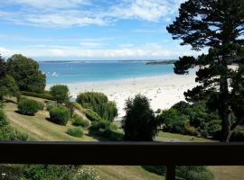 Appartement les pieds dans l'eau, hotel di Saint-Cast-le-Guildo