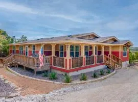Canyon Lake Retreat with Hot Tub, Fire Pit and Grill!