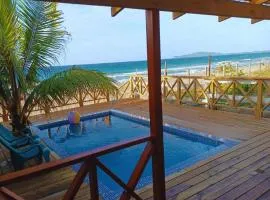 Villa Devonia - Beachfront Cabins with Pool at Tela, HN