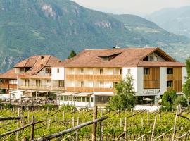 Hotel Girlanerhof, viešbutis mieste Apiano sula Strada del Vinas, netoliese – Bolzano oro uostas - BZO