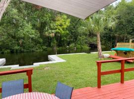 Turtle House, hotel v destinaci Crystal River