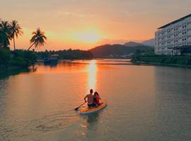 Viesnīca Champa Island Nha Trang - Resort Hotel & Spa pilsētā Ņačana, netālu no apskates objekta Xom Bong Bridge