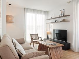 Port Forum Apartments by Olala Homes、サン・アドリア・デ・ベソスのホテル