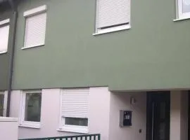 ZV-Scholtz Burghausen, Regerstr.37 P7-5