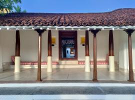 Mangala Heritage by LuxUnlock Private Villas: Tirukkannapuram şehrinde bir kır evi
