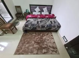Royal Pamposh