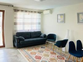 Luxury apartment in Emerald Hills, hotel i Sozopol