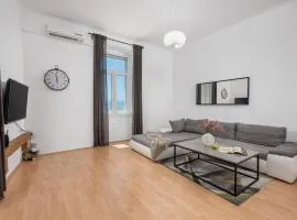 Step to the Sea apartment