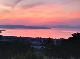 AMAZING VIEW IN ANTHIDONA, villa in Loukísia