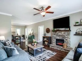 Elegant End Condo Fireplace Community Amenities