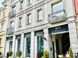 No1 bed&breakfast lounge, hotel in Leszno