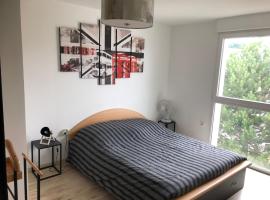 Chambres chez Philippe, ubytování v soukromí v destinaci Ludres