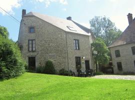 Lovely Holiday Home in Treignes with Garden, dovolenkový prenájom v destinácii Treignes