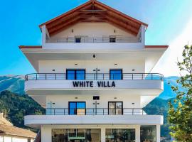 White Villa, хотел в Пърмет
