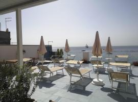 Tulla's, hotell i Giardini Naxos