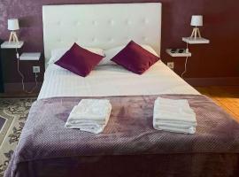 The Rooms of Vilmorais - Violette Prince, hotel v destinaci Arcomps