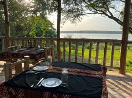 Murchison Giraffe Camp, place to stay in Murchison Falls National Park