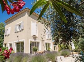 Villa Aprile, Hotel in Saint-Étienne-du-Grès