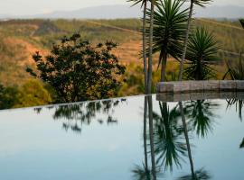 Salgadinho Casa de Campo & Selao da Eira Velha, cottage in São Teotónio