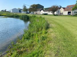 Lake View, holiday home in Bedford