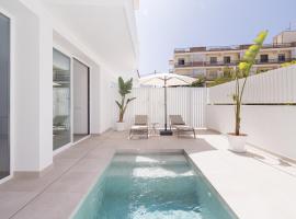 Bossa Bay Suites with Private Pool - MC Apartments Ibiza, leilighet i Ibiza by