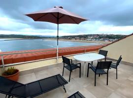 Playa de los Locos con Garaje, apartmen di Suances