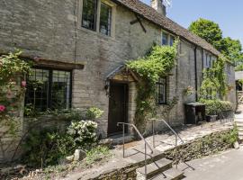 Fox Den Cottage, place to stay in Castle Combe