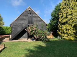 Newly converted 2 storey, 2 bedroom, barn in Long Melford, hotel in Long Melford