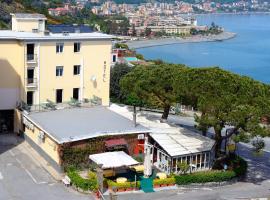 Hotel Puntabella, hotel a Varazze