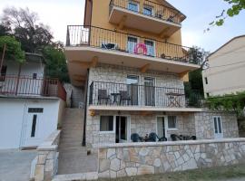 Guest House Martinovic, casa de hóspedes em Bečići