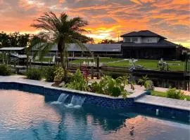 Awesome Location with Dock, Pool, Bicycles & Kayaks