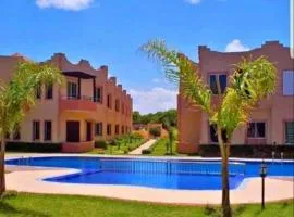Superbe appartement avec piscine en bord de mer